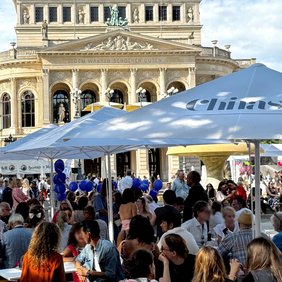Internationaler Finanzdienstleister - Aber bitte mit Karte